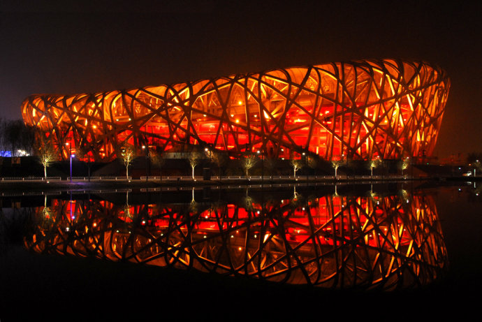 北京水立方和鸟巢体育馆膜结构是哪个公司做的？